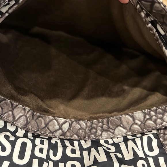 Marc Jacobs Adjustable Strap Animal Print Crossbody Handbag - Picture 4 of 15